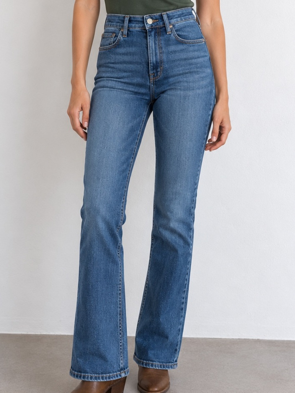 Frame Mini Boot Cut Jean 26